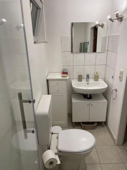 Comfortable Apartment In Commercial Centre Унтергахінг Екстер'єр фото